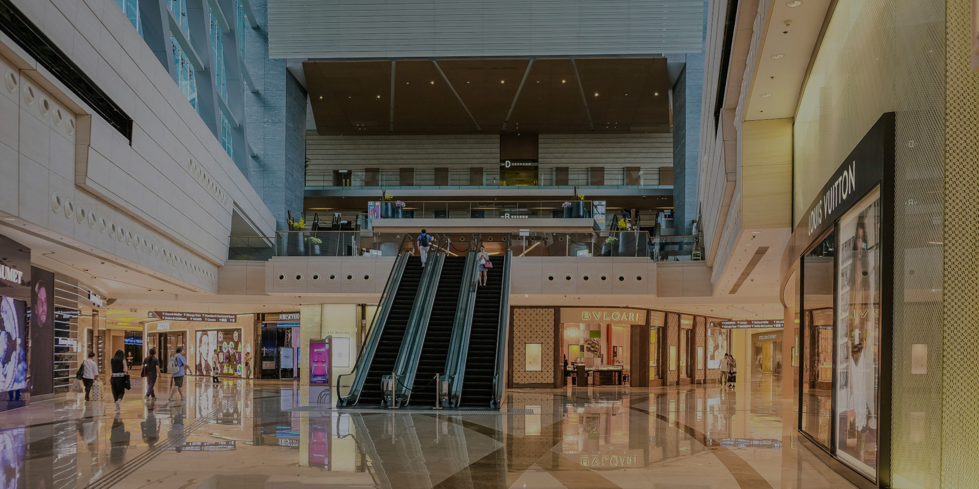 imagen del interior de un centro comercial